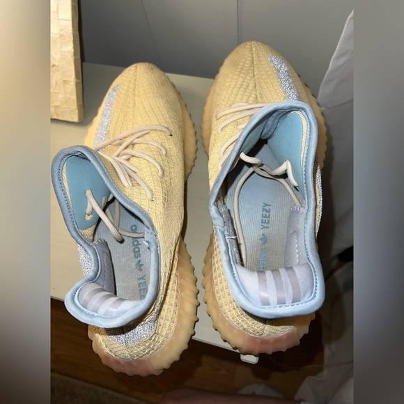 - Yeezy - Picture 3 of 3